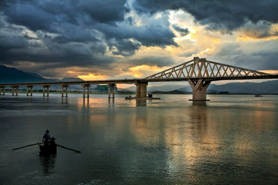 佛光普照，生態福州 福建老邱鏡頭下的自然與人文交響