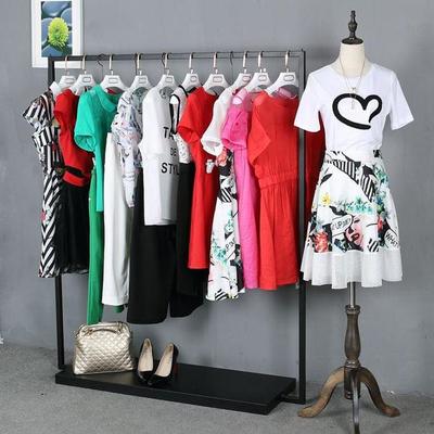 言語(yǔ)天堂 沐沐服飾 0.5-1.2折 女裝品牌折扣批發(fā)
