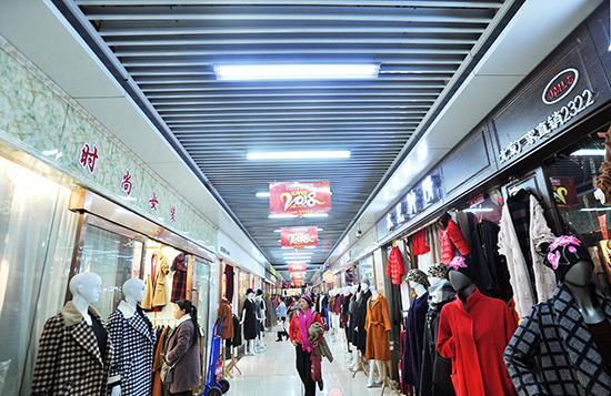 北京服裝批發(fā)市場外遷滄州商戶:安下家來 拼出新事業(yè)