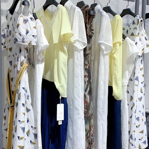 折扣女裝店批發精品女裝門頭照英國女裝高端品牌