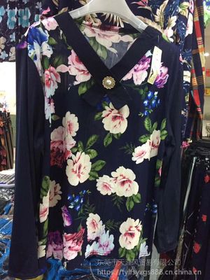 2018秋冬季工廠服裝貨源批發江西大量中老年女裝潮流時尚中老年服裝貨源批發
